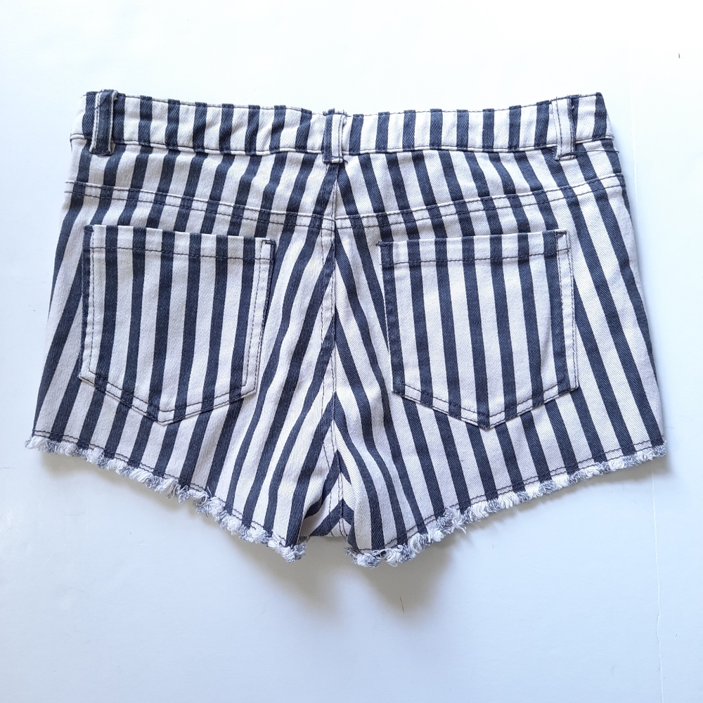 H&M Conscious Collection Blue White Stripe Shorts - Picture 2 of 7